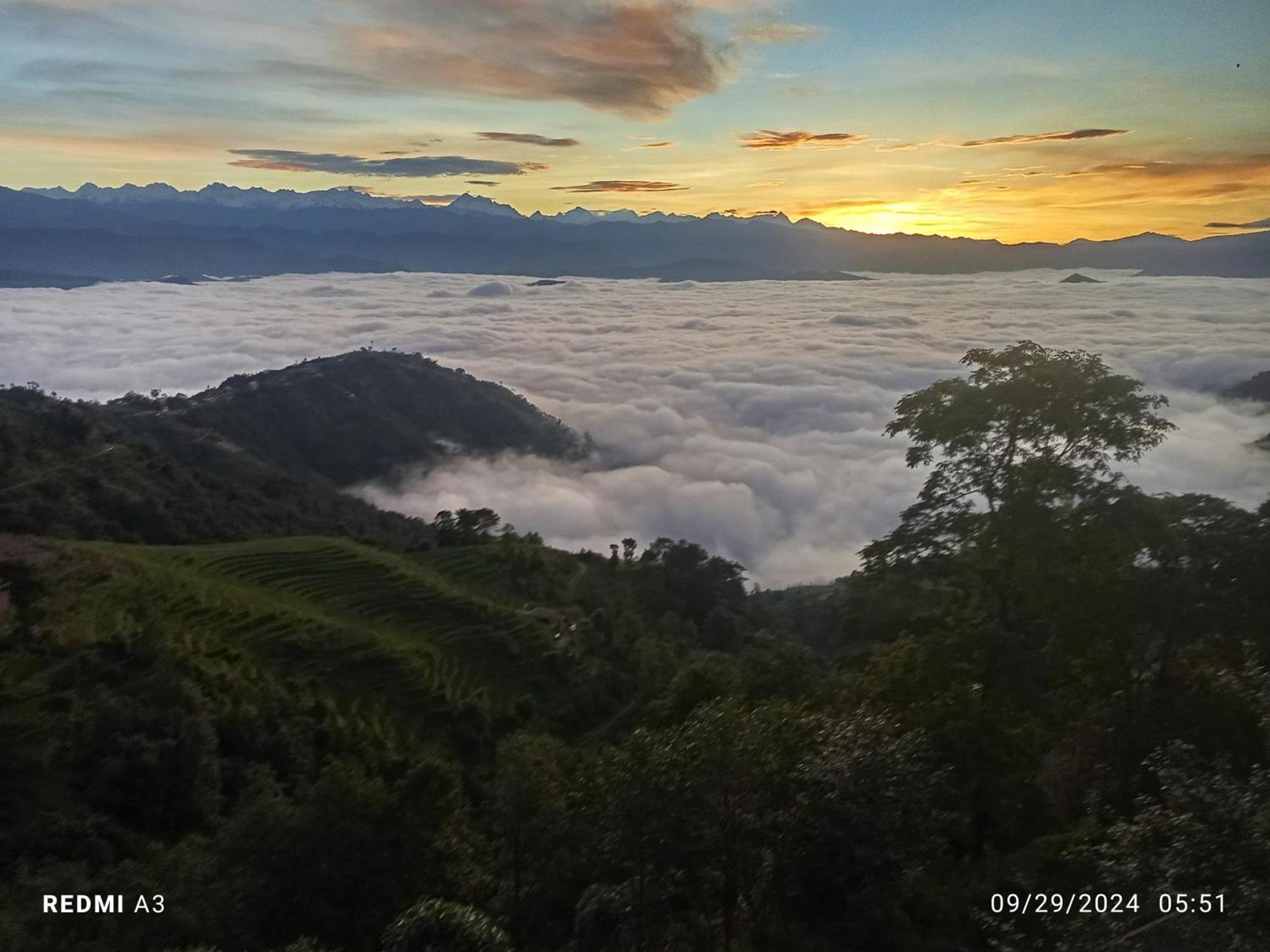 Unique Point Home Stay Nagarkot Dış mekan fotoğraf